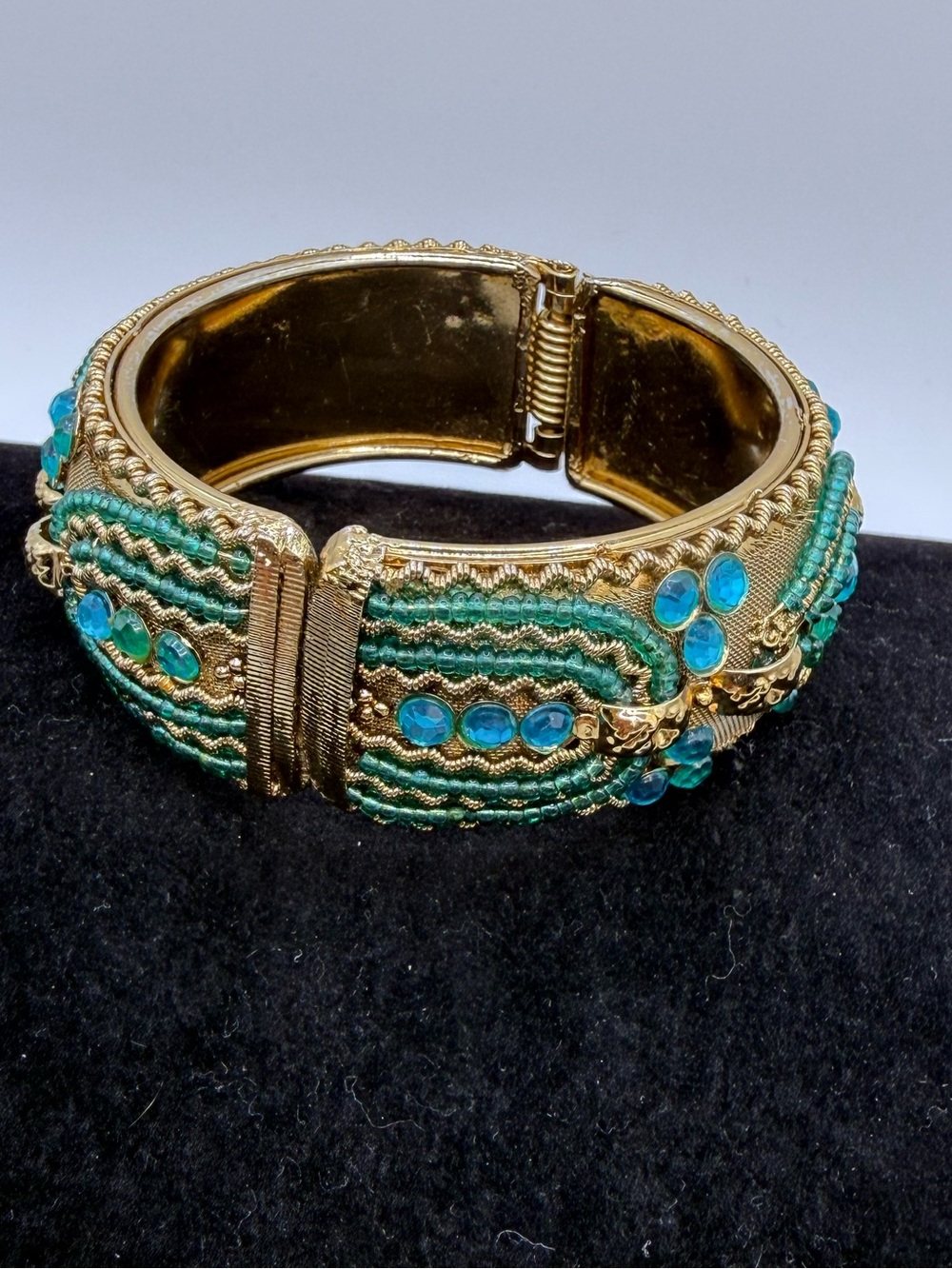 Vintage Gold Tone Turquoise Beaded Rhinestone Hinged Statement Bracelet